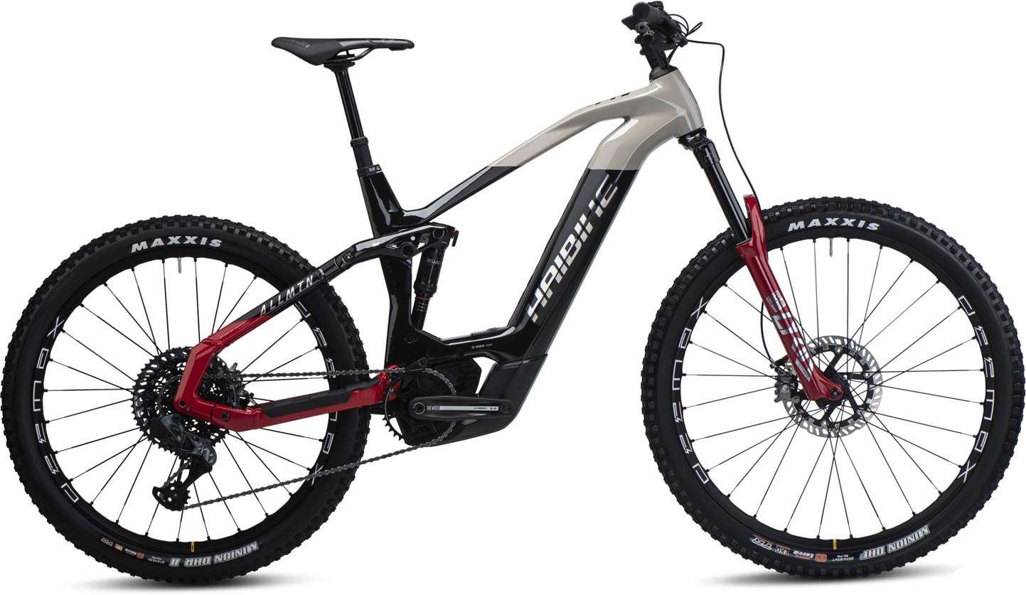45166241-HAIBIKE-ALLMTN-CF-SE-0_1280x1280@2x-1.jpg Haibike AllMtn CF SE Black Pike Gri Roșu Crom – Image 1