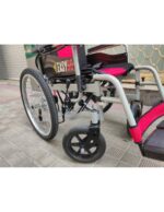 Fauteuil roulant électrique pliable Easy Pro à 4 roues, 500 watts, avec joystick et longue autonomie. – Image 9